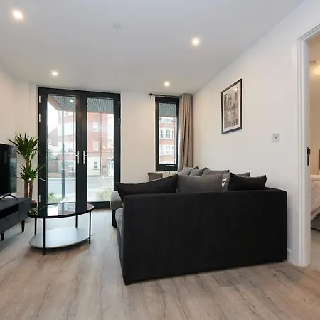 Apartment Centre Pad - Free Parking York